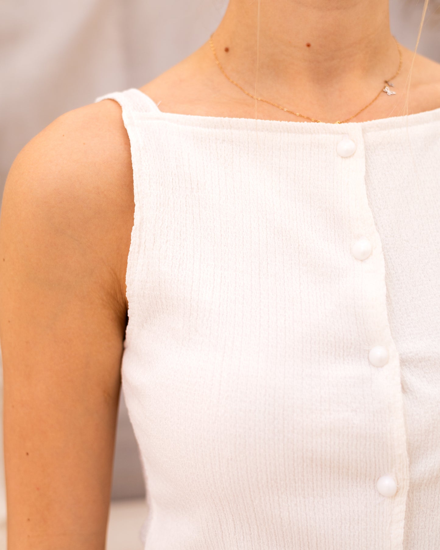 Textured Top Pearl Buttons White