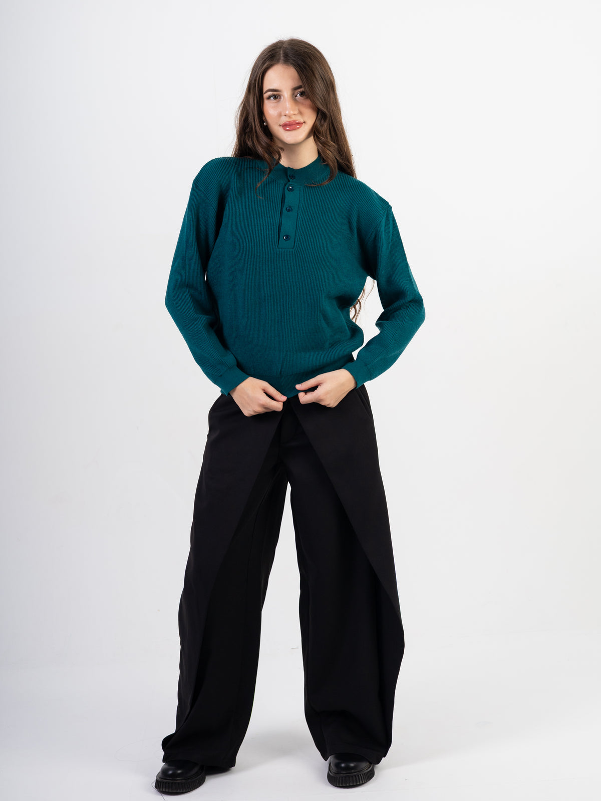Women’s Knitted Buttoned Pullover