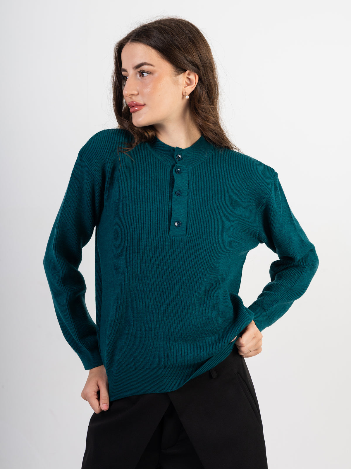 Women’s Knitted Buttoned Pullover