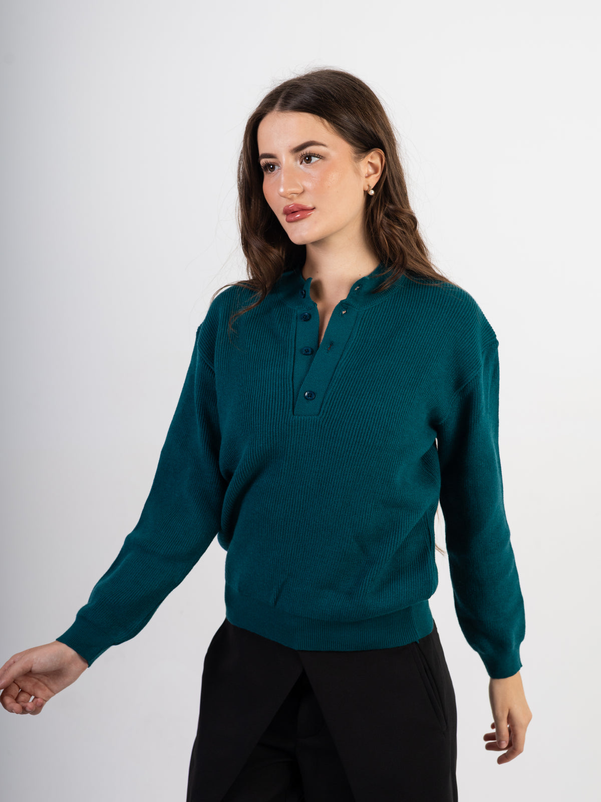 Women’s Knitted Buttoned Pullover